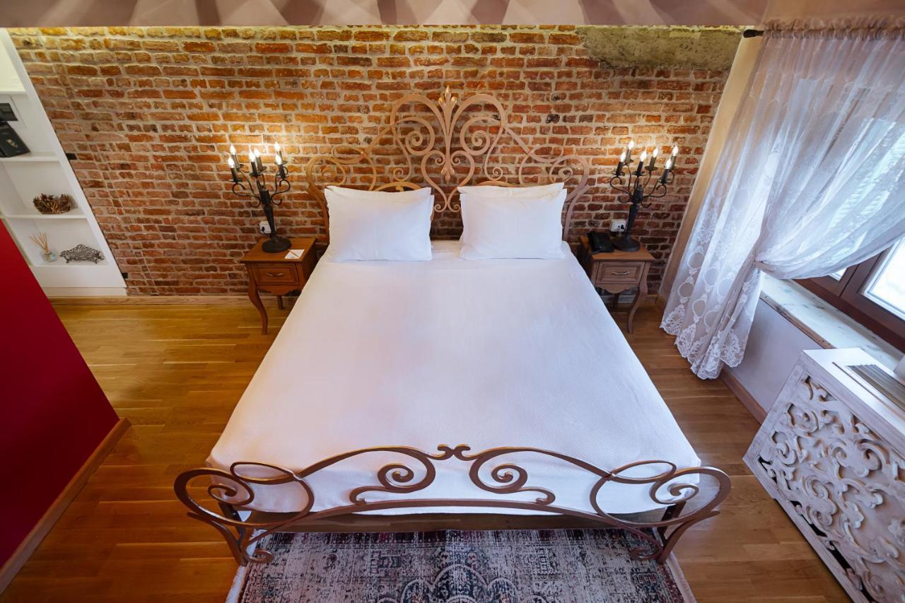 Tresor Art Boutique Hotel Korce Ngoại thất bức ảnh