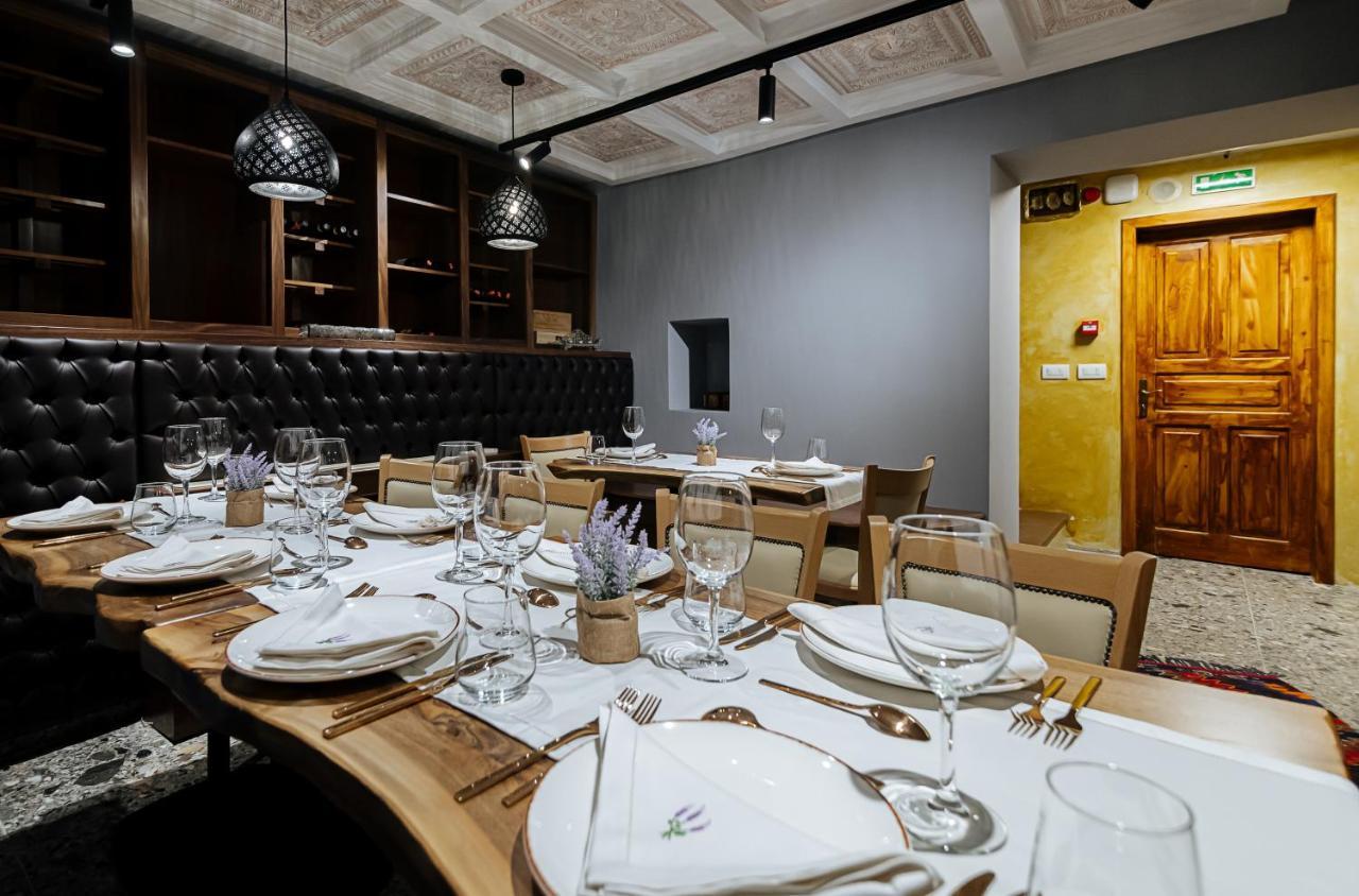 Tresor Art Boutique Hotel Korce Ngoại thất bức ảnh