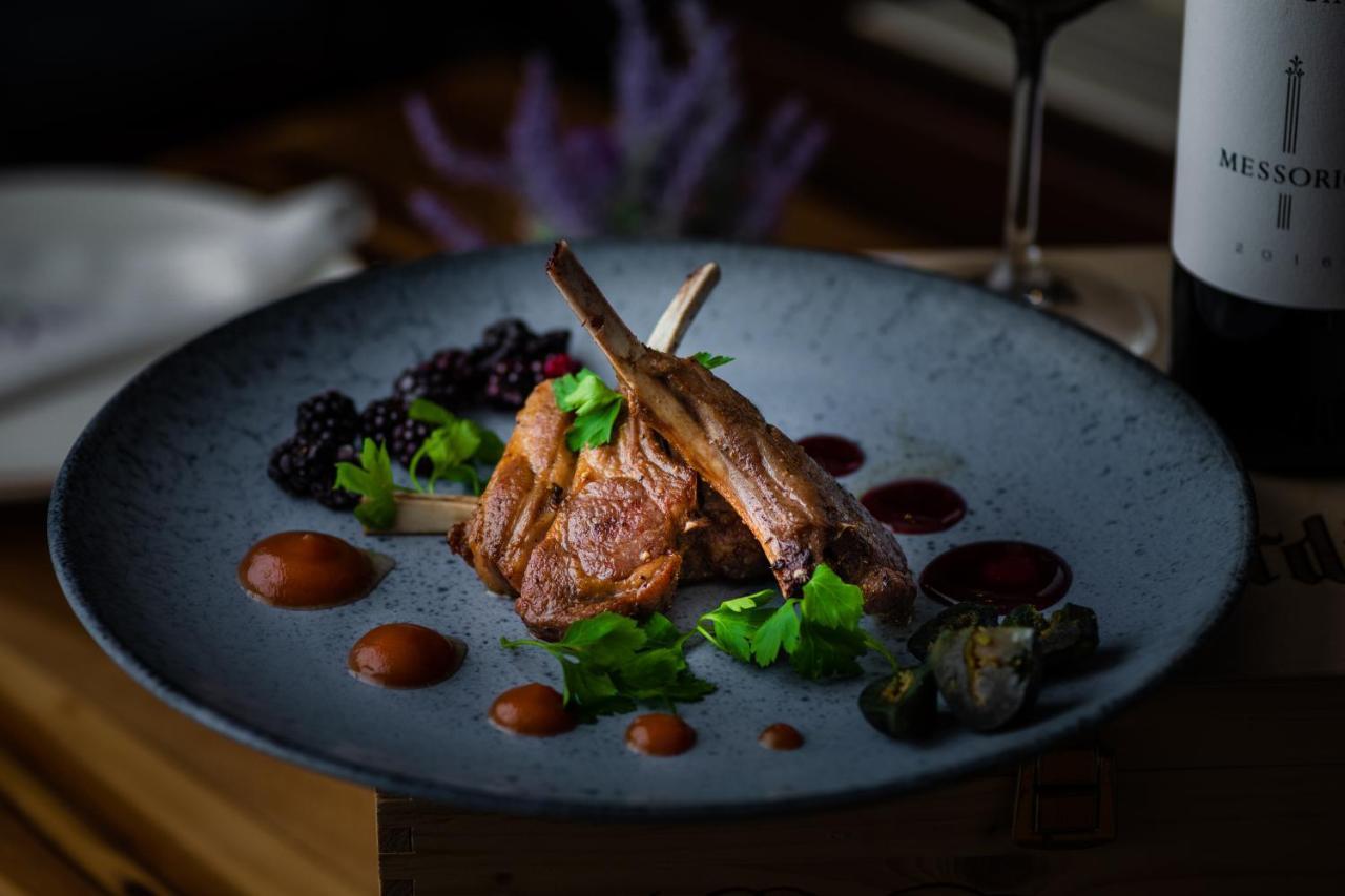 Tresor Art Boutique Hotel Korce Ngoại thất bức ảnh